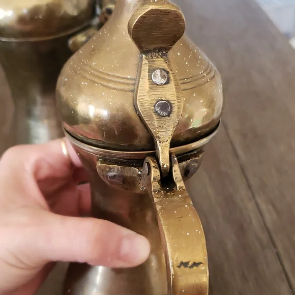 2x vintage brass and copper arabic coffee pots - Picture 4 of 9